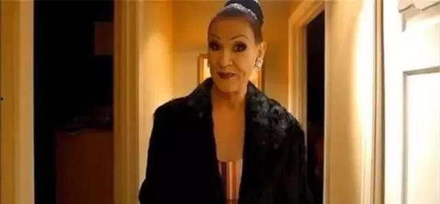 红大爷男扮女装视频无删减